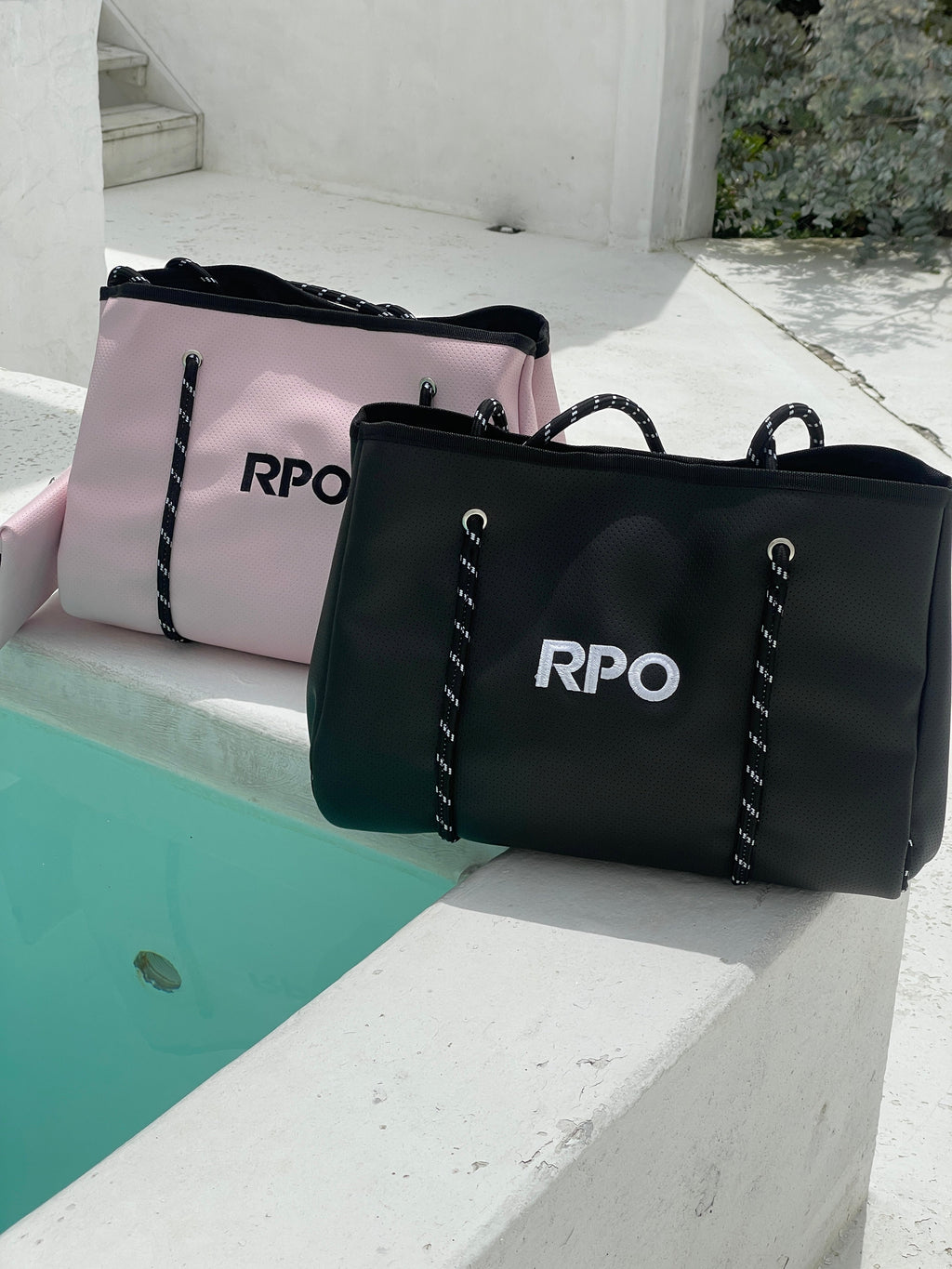 Envase de Prisma Aurora RPO con logo visible